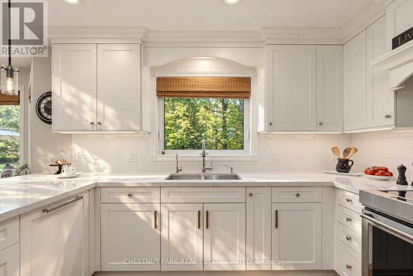 9 Mills Circle, Springwater, photo 8