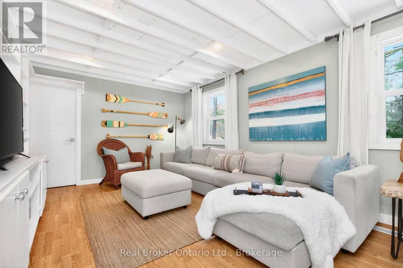1326 Tiny Beaches Road N — photo 16 of 40