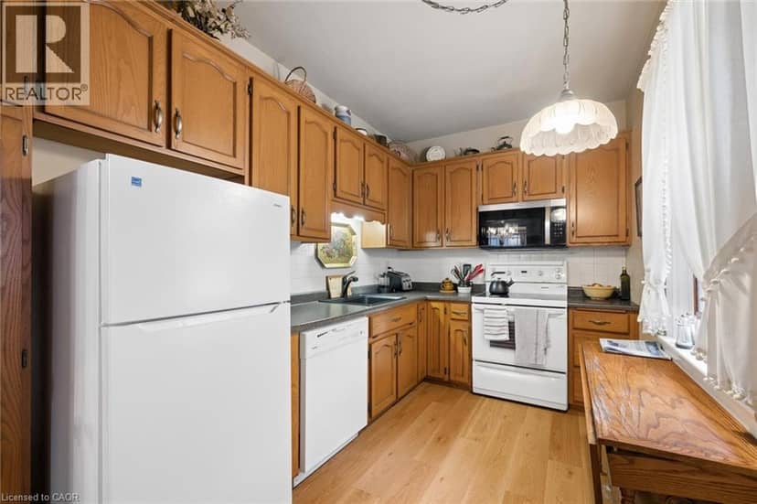 62 HEINS Avenue — photo 13 of 36