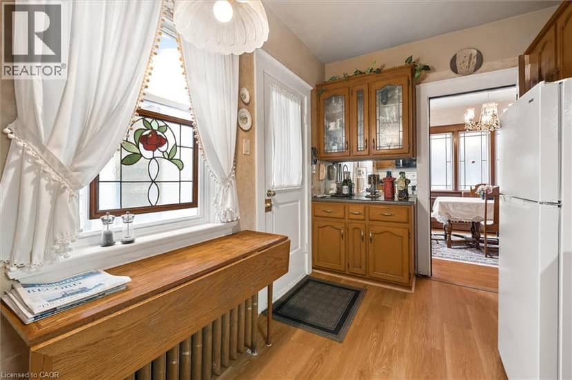 62 HEINS Avenue — photo 14 of 36