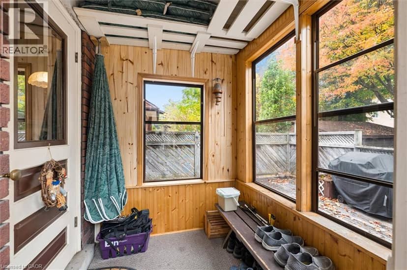 62 HEINS Avenue — photo 16 of 36