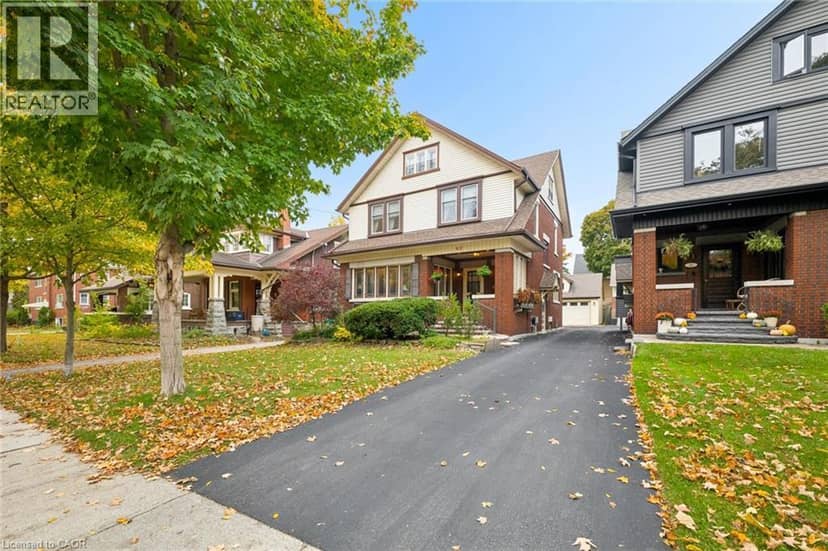 62 HEINS Avenue, Kitchener, photo 2