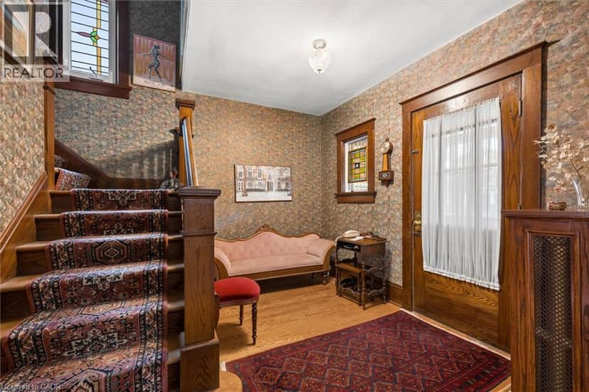 62 HEINS Avenue, Kitchener, photo 5