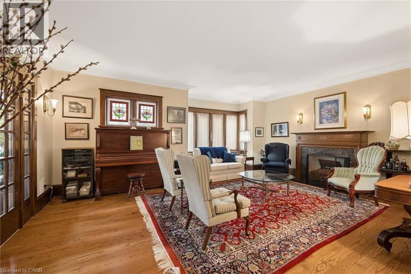 62 HEINS Avenue, Kitchener, photo 8