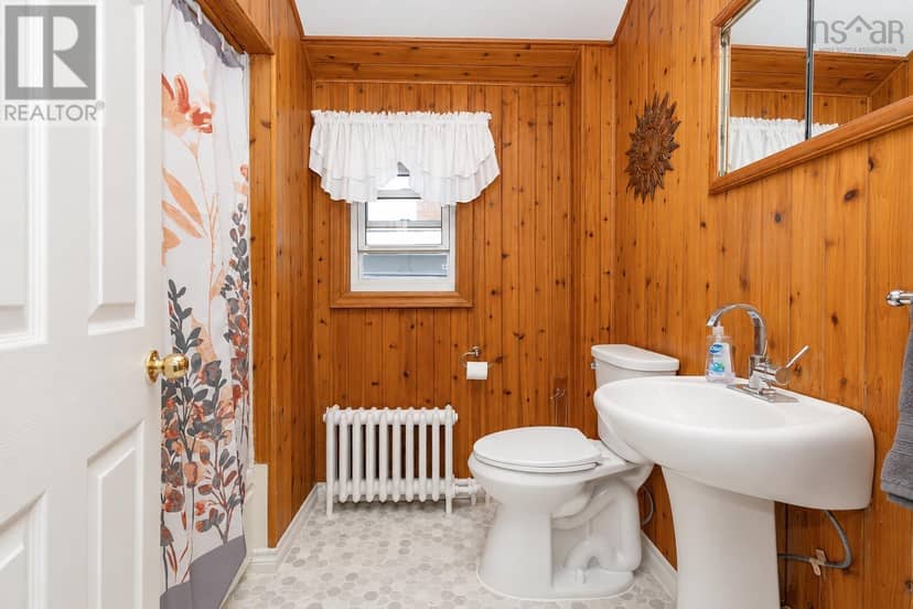26 HUGH Street — photo 21 of 29