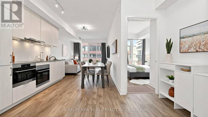 813 - 158 Front Street E — photo 14 of 40