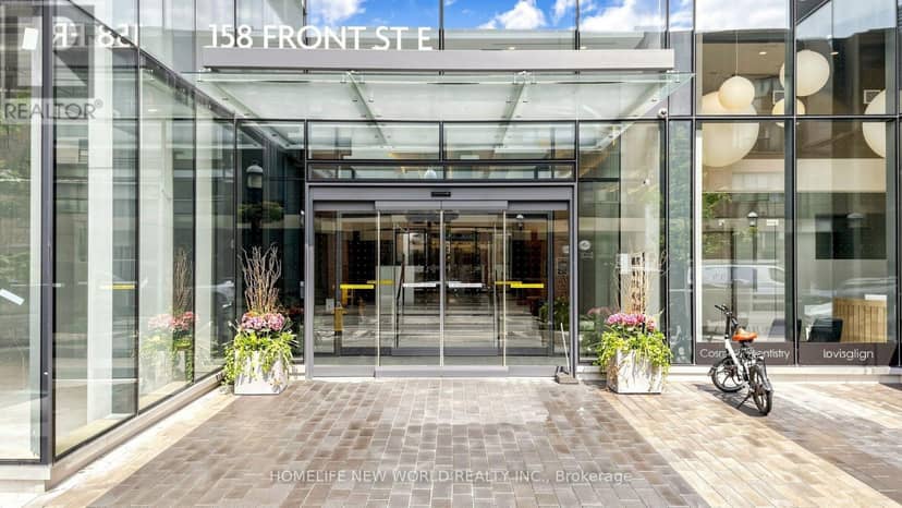 813 - 158 Front Street E, Toronto, photo 2
