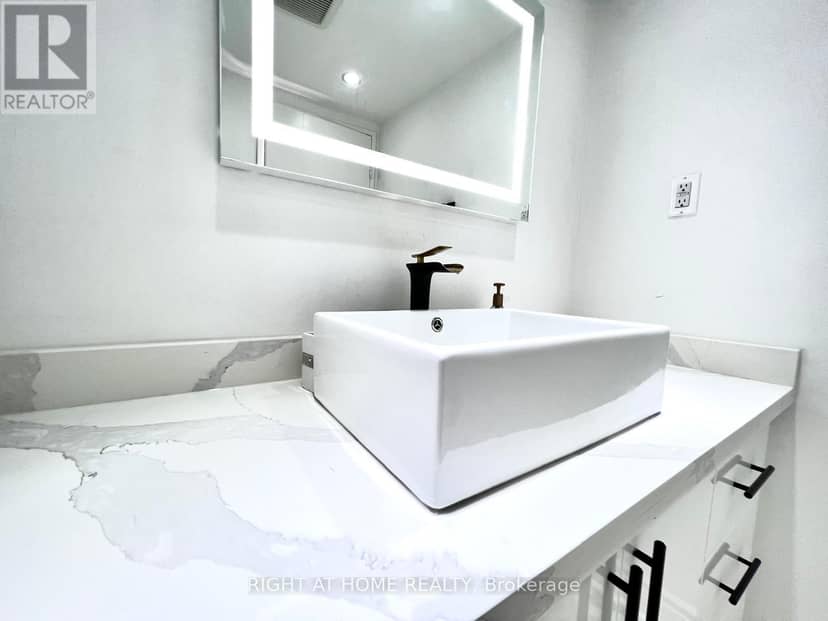 1608 - 75 Graydon Hall Drive, Toronto, photo 5