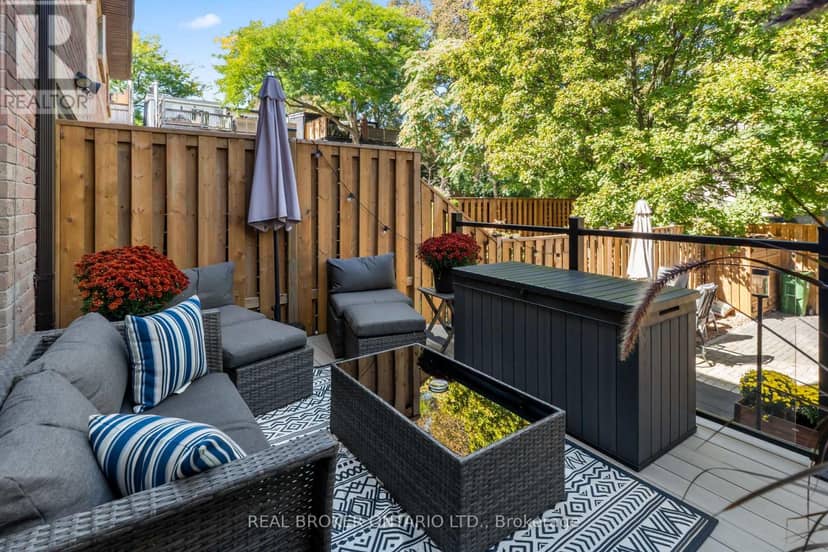 12 St. James Court — photo 13 of 40
