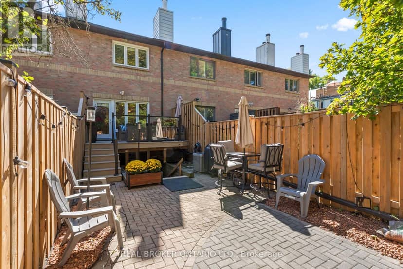 12 St. James Court — photo 15 of 40