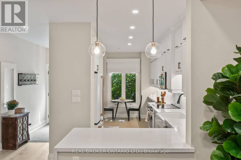 12 St. James Court, Toronto, photo 6