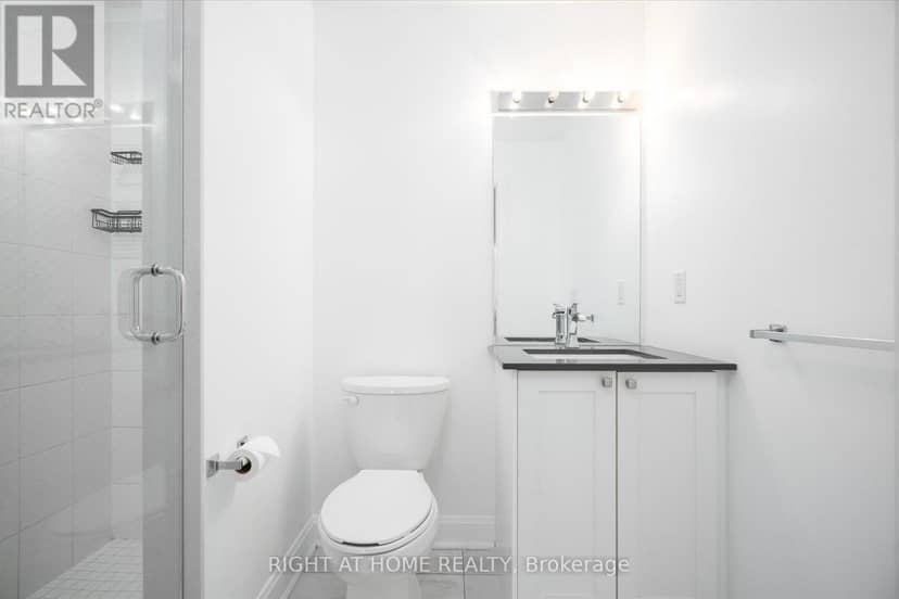 321 - 50 Lakebreeze Drive — photo 13 of 30