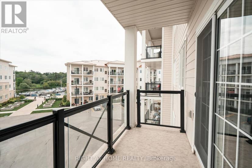321 - 50 Lakebreeze Drive — photo 17 of 30