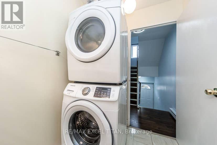 153 - 50 Scarborough Golf Club Road — photo 17 of 36