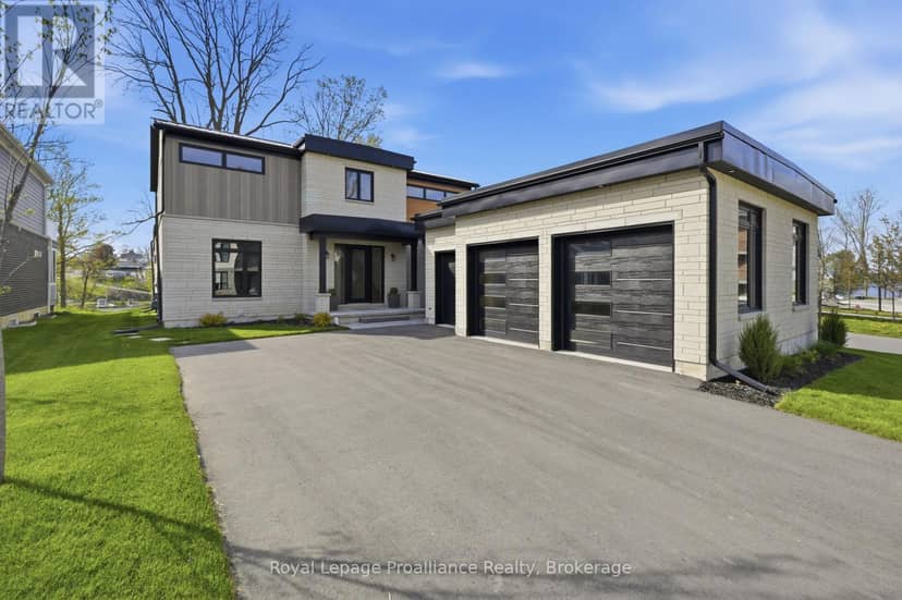 107 Villeneuve Drive, Prince Edward County, photo 2