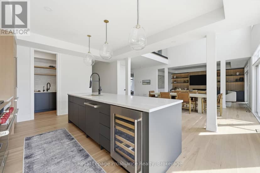 107 Villeneuve Drive — photo 13 of 40