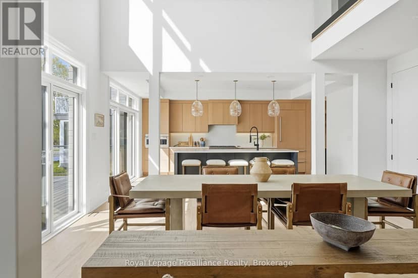 107 Villeneuve Drive — photo 15 of 40