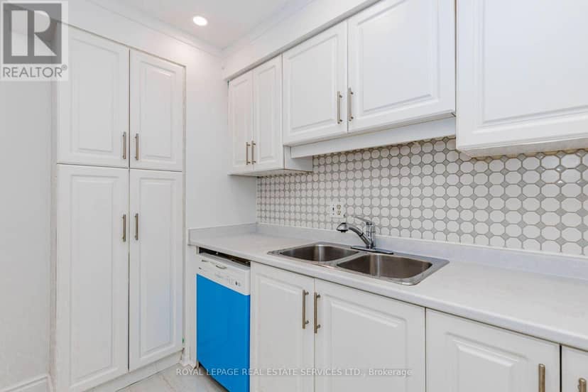 15 Huson Court — photo 18 of 35