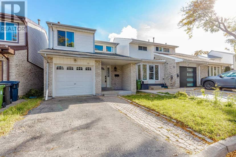 15 Huson Court, Toronto, photo 2