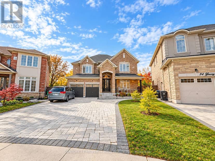 32 Young Garden Crescent, Brampton, photo 2