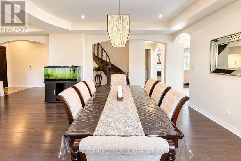 32 Young Garden Crescent, Brampton, photo 8