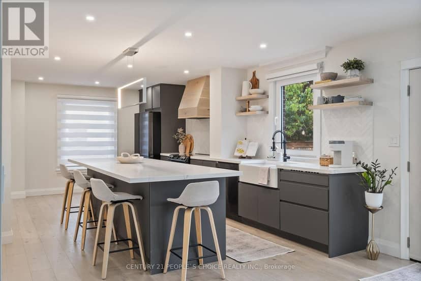 7 Carl Crescent — photo 11 of 40