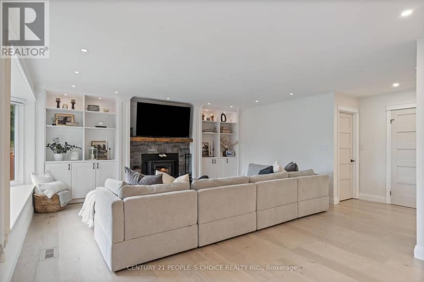 7 Carl Crescent — photo 13 of 40