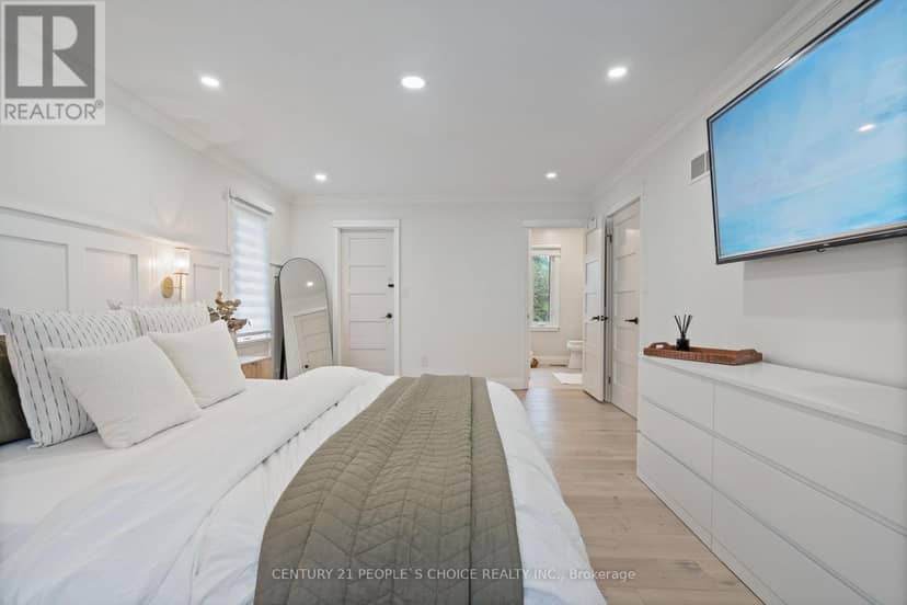 7 Carl Crescent — photo 21 of 40