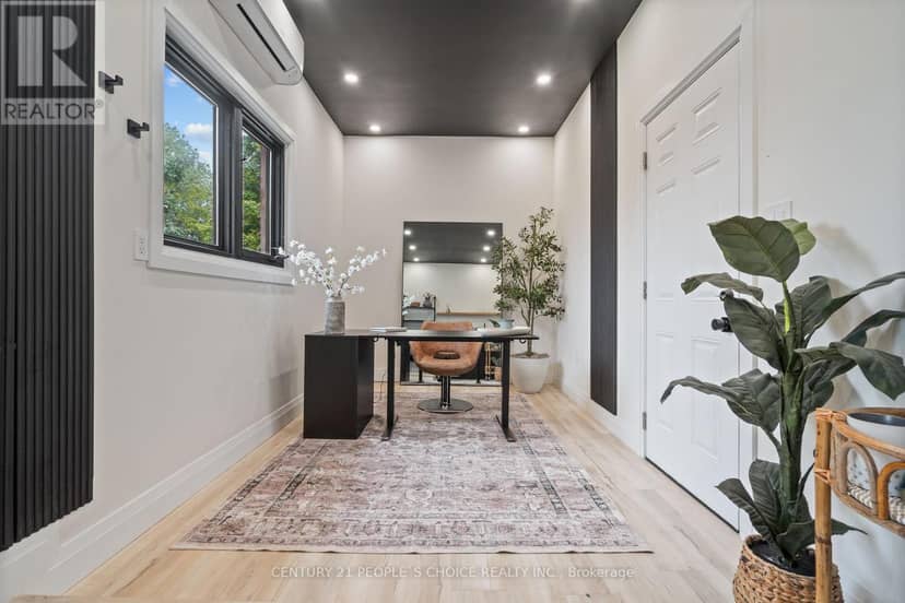 7 Carl Crescent — photo 30 of 40
