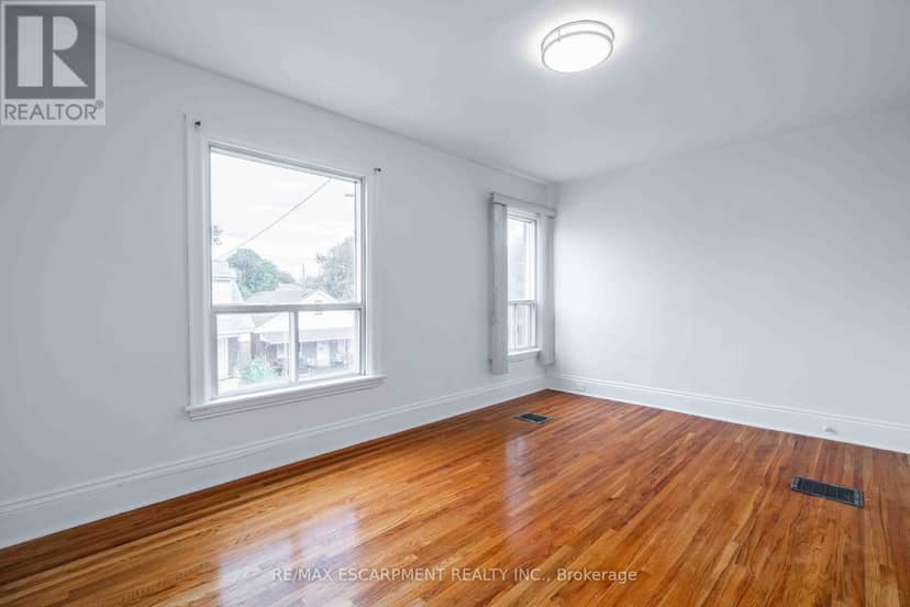 58 St. Matthews Avenue — photo 14 of 40