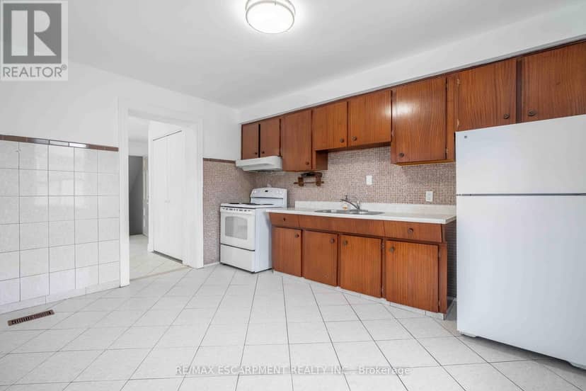 58 St. Matthews Avenue — photo 23 of 40