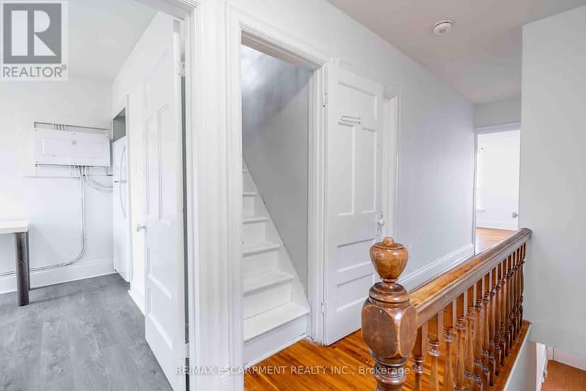 58 St. Matthews Avenue, Hamilton, photo 7