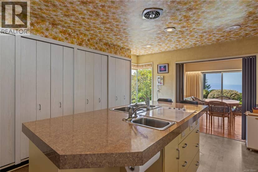 489 Bayview Terr — photo 10 of 40