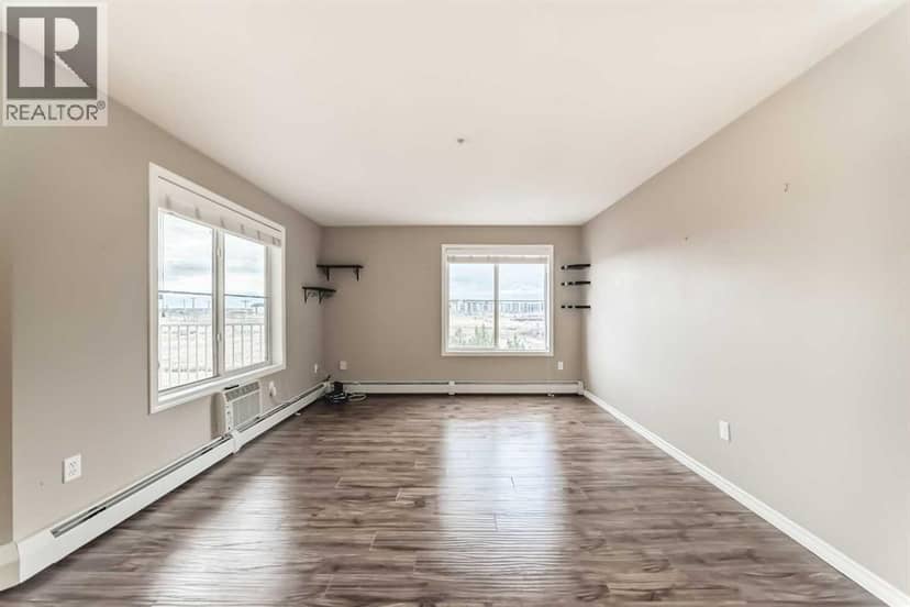 223, 305 1 Avenue NW — photo 9 of 33