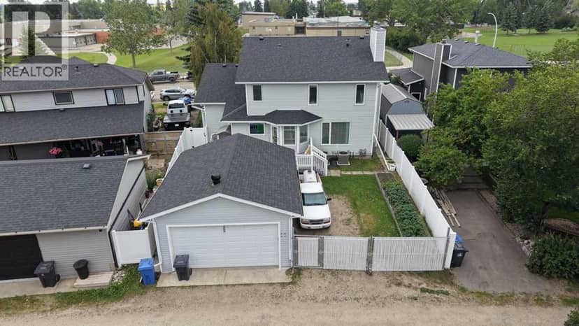 1114 Whitfield Avenue, Crossfield, photo 3