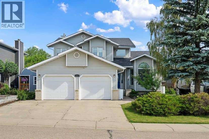 1114 Whitfield Avenue, Crossfield