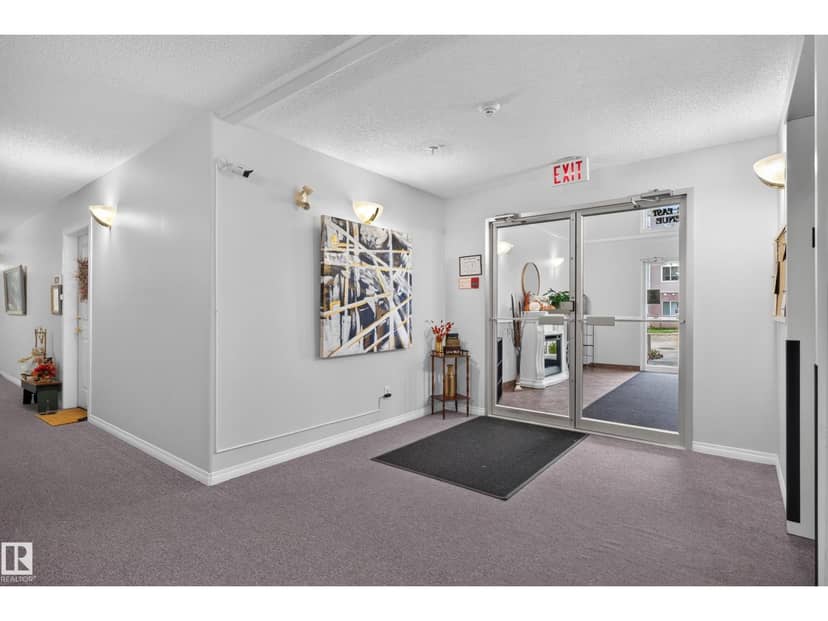 #104 5102 49 AV — photo 38 of 40