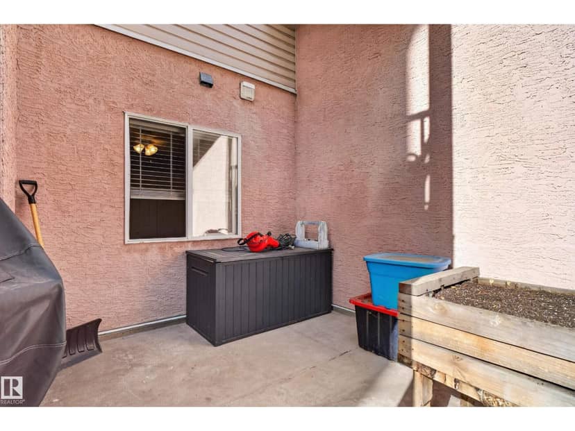 #104 5102 49 AV — photo 34 of 40