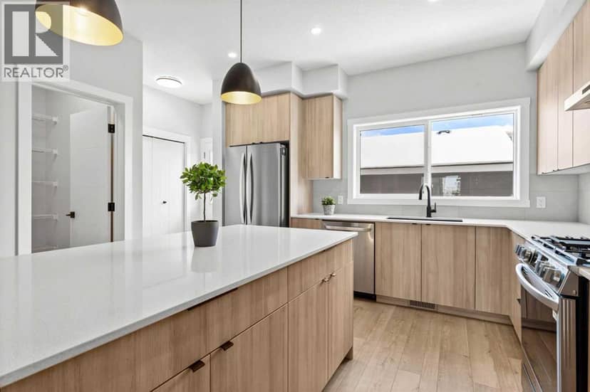 70 Versant View SW, Calgary, photo 3