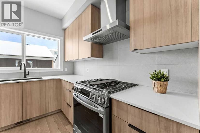 70 Versant View SW, Calgary, photo 7