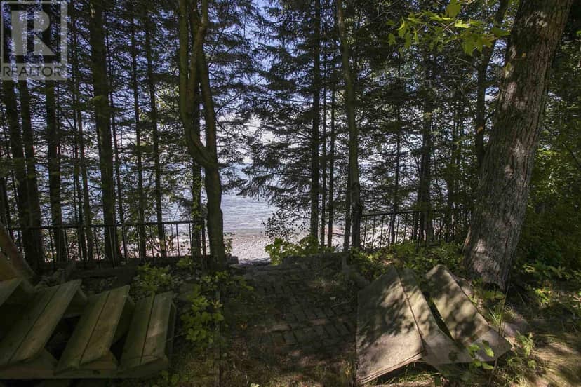 696 Lakeshore DR S, Dennis Township — photo 15 of 40