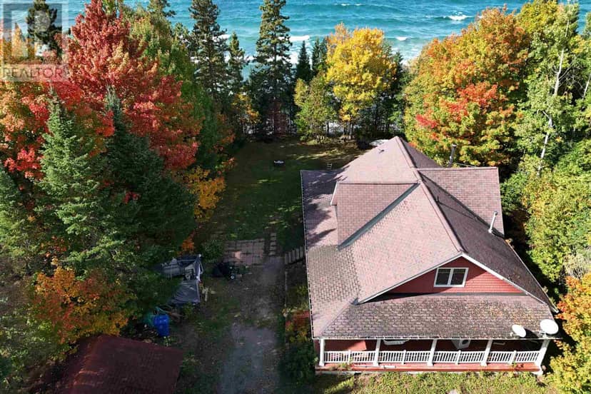 696 Lakeshore DR S, Dennis Township, Sault Ste. Marie, photo 2