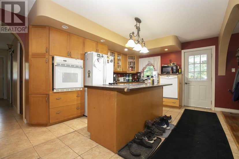 696 Lakeshore DR S, Dennis Township — photo 25 of 40