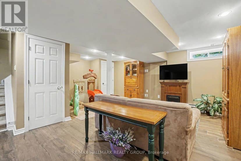 96 Pheasant Run Drive — photo 28 of 33