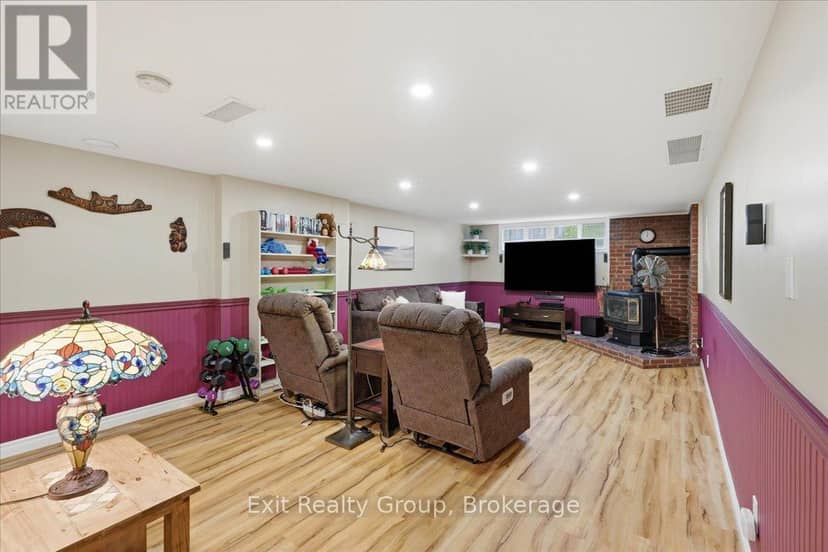 427 Townsend Road — photo 23 of 40