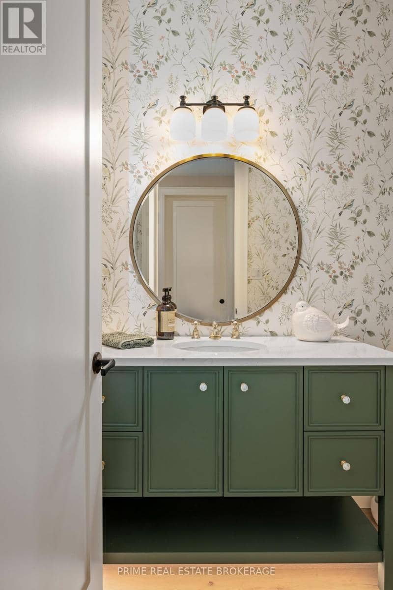 689 Valleystream Walk — photo 16 of 18