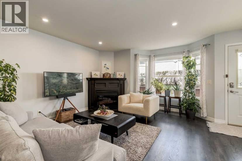 2, 2013 24 Street SW, Calgary, photo 2