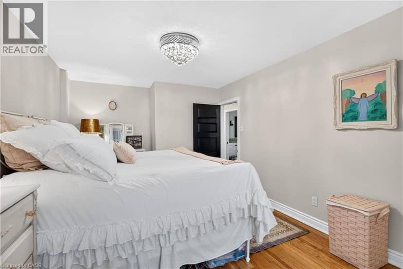 592 ABERDEEN Avenue — photo 23 of 40