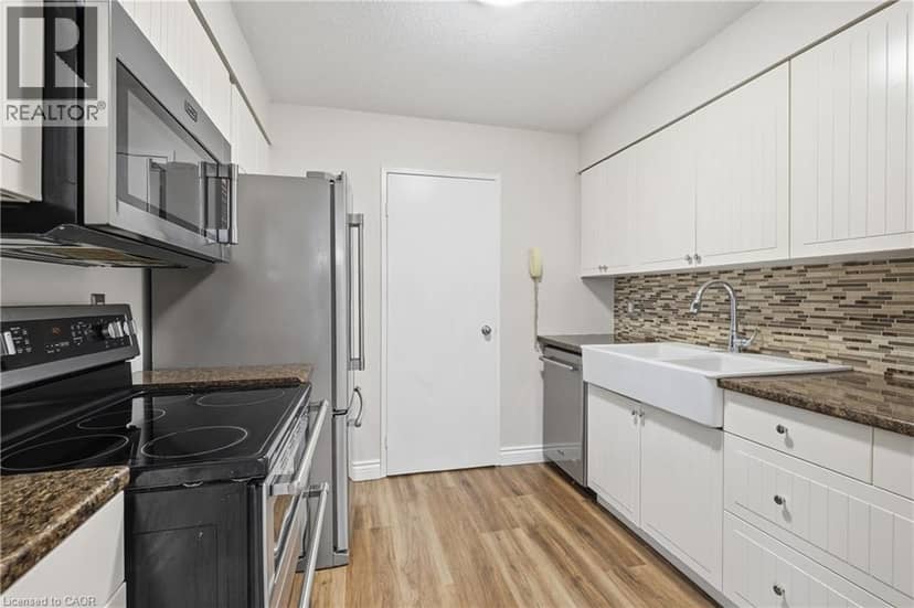 7 GALE Crescent Unit# B3, St. Catharines, photo 3