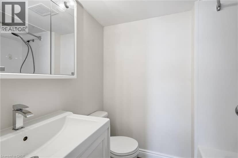 7 GALE Crescent Unit# B3 — photo 10 of 32
